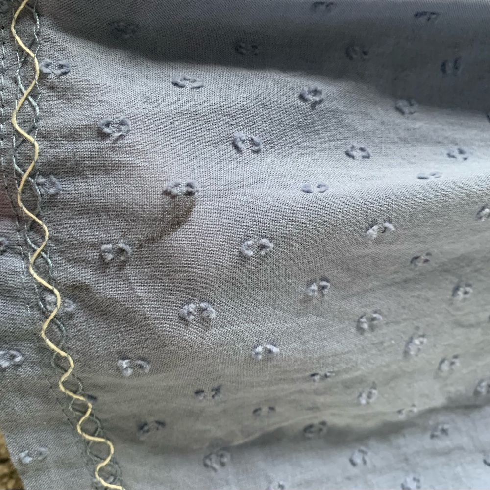 NWT Max Studio Light Blue Floral Embroidered Long Sleeve Blouse Size Med - Picture 3 of 5